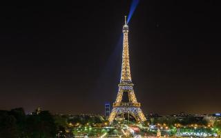 Эйфелева башня — стальное сердце французской столицы Эйфелева башня в париже